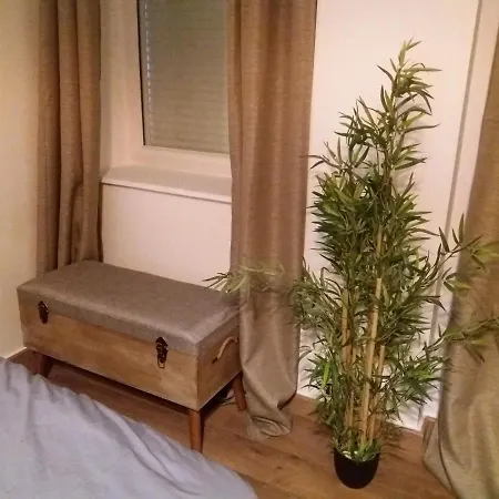 Studio Avec Terrasse, Proche Tram Daire
