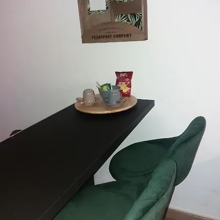 Studio Avec Terrasse, Proche Tram Daire